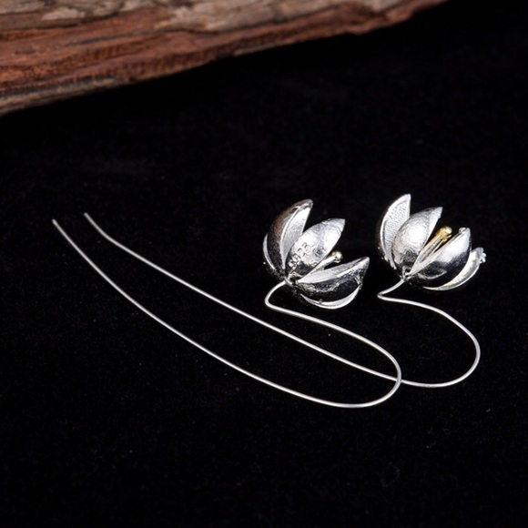 Oriental Blossom Floral Unique Silver/Gold Earring - Picture 8 of 12